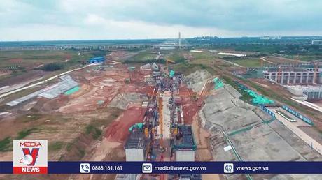 Trung Quốc bất ngờ giảm lãi suất chủ chốt