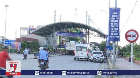 Nhiều xe đi vào đường xã khi Trạm BOT siết thu