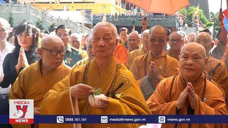 Đại lễ tưởng niệm cán bộ, chiến sĩ hy sinh và đồng bào tử vong do COVID-19