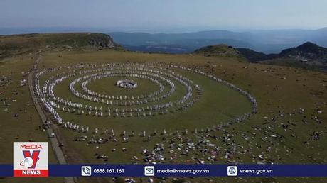 Vũ điệu năng lượng trên núi Rila ở Bulgaria