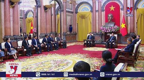 Chủ tịch nước Nguyễn Xuân Phúc tiếp Viện trưởng Viện kiểm sát nhân dân tối cao Lào