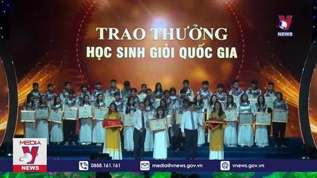 Nghệ An: Tuyên dương 140 học sinh đạt giải quốc tế, khu vực, quốc gia