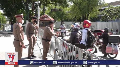 Thái Lan có thủ tướng tạm quyền