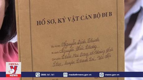 Trao trả hồ sơ, kỷ vật cho cán bộ đi B