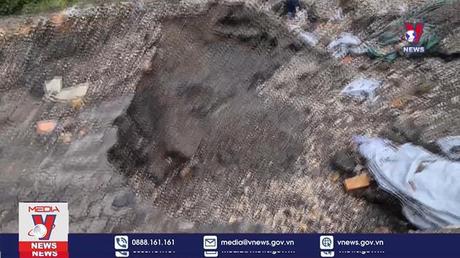 Phát hiện điểm chôn rác thải trái phép lớn tại Bình Dương 