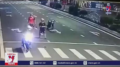 Tạm giữ hình sự các đối tượng liên quan đến vụ chém người khi dừng đèn đỏ