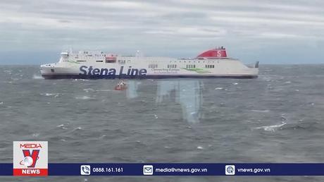 Thụy Điển và Phần Lan triển khai cứu hộ phà bị hỏa hoạn