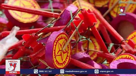 Phố Hàng Mã rực rỡ sắc màu Trung thu 