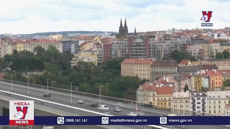 EU đình chỉ cơ chế đơn giản hóa thị thực với Nga