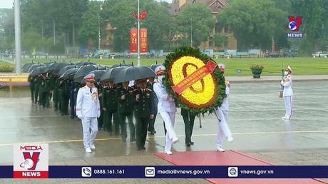 Lãnh đạo Đảng, Nhà nước vào Lăng viếng Chủ tịch Hồ Chí Minh