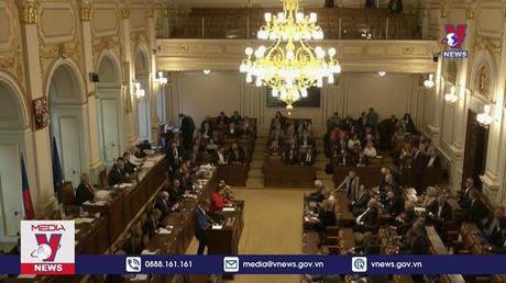 Chính phủ Séc vượt qua bỏ phiếu bất tín nhiệm