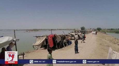Lũ lụt nghiêm trọng tại Pakistan gây các vấn đề về sức khỏe