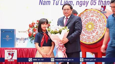 Thủ tướng dự khai giảng tại Trường tiểu học Đoàn Thị Điểm, Hà Nội 