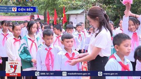 Khai giảng năm học mới ở huyện vùng cao Điện Biên Đông