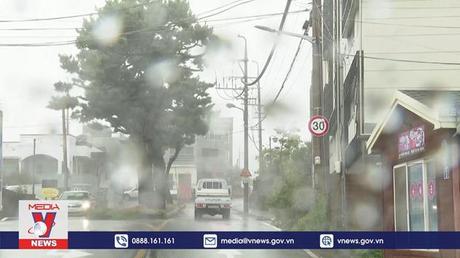 Hàn Quốc nâng mức cảnh báo bão Hinnamnor