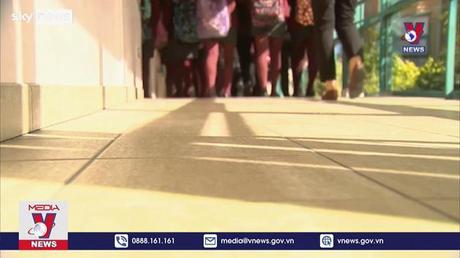 Tựu trường nhưng học sinh không trở lại trường