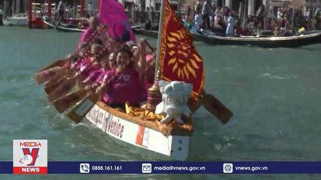 Rộn ràng lễ hội đua thuyền quý tộc tại Venice, Italy
