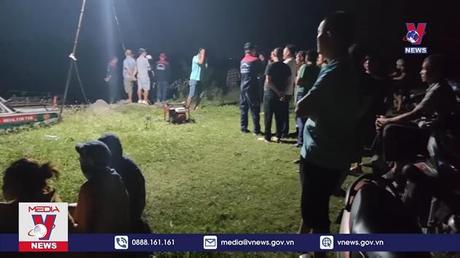  Hai học sinh đuối nước trên sông Đáy
