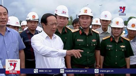 Phó Thủ tướng Lê Văn Thành kiểm tra tiến độ cao tốc Cam Lộ - La Sơn