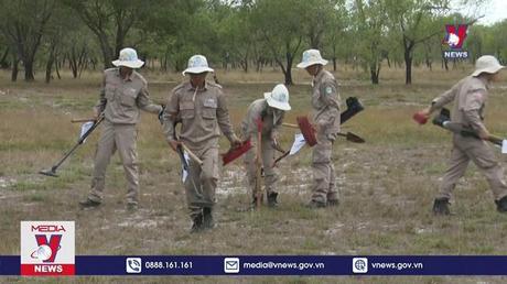 Khắc phục hậu quả bom mìn tại Quảng Trị