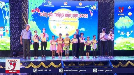Mang Trung thu ấm áp đến với trẻ em vùng biên giới Đắk Lắk