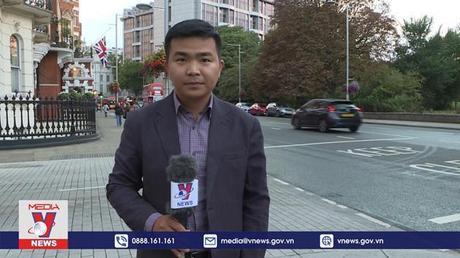 Vua Charles III chính thức được tấn phong