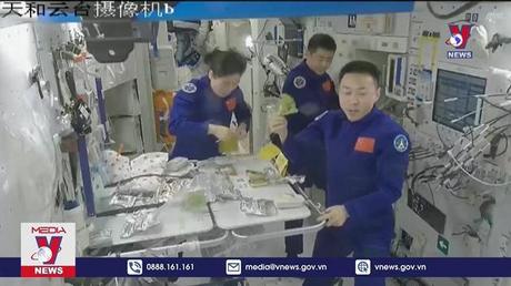 Đón Trung thu trong không gian