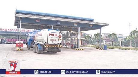 Giá xăng tiếp tục giảm