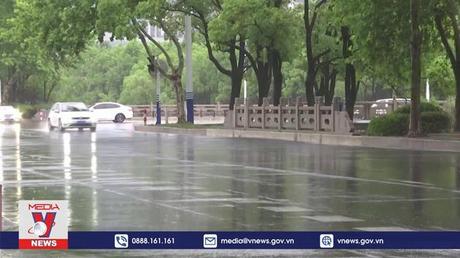 Siêu bão Muifa áp sát bờ biển Trung Quốc