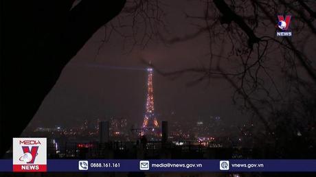 Nhiều danh thắng ở Pháp tắt đèn sớm