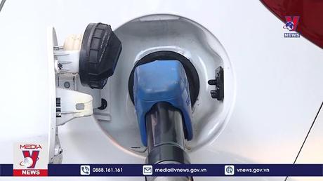 Sẽ giảm thêm thuế xăng dầu 