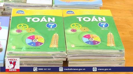 Đưa sách giáo khoa vào danh mục quản lý giá