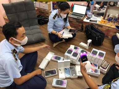 TP Hồ Chí Minh: Tạm giữ 42 chiếc iPhone 14 không hoá đơn chứng từ