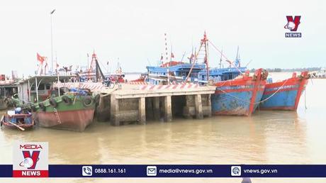 Nghệ An kêu gọi tàu thuyền vào neo đậu, tránh bão Noru