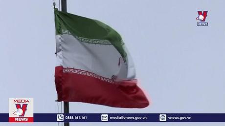 Ukraine hạ cấp quan hệ với Iran