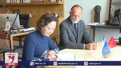 Đẩy mạnh hợp tác Việt - Pháp trong đào tạo, bồi dưỡng công chức