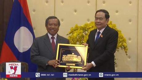 Phó Chủ tịch Thường trực Quốc hội tiếp đại biểu dự Liên hoan hữu nghị nhân dân Việt Nam – Lào