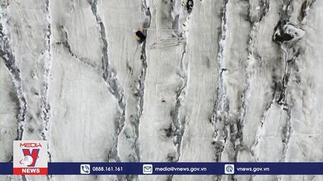 Báo động tình trạng tan băng ở Thụy Sĩ