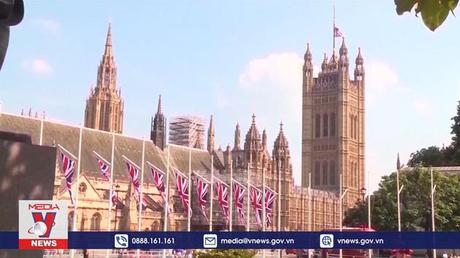 Tân Ngoại trưởng Anh thăm Singapore