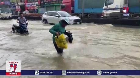 Quốc lộ 1A, qua Nghệ An, nhiều đoạn bị ngập sâu