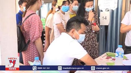 Lào mở rộng đối tượng tiêm vaccine ngừa COVID-19