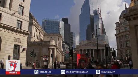 Thủ tướng Anh bảo vệ kế hoạch cắt giảm thuế