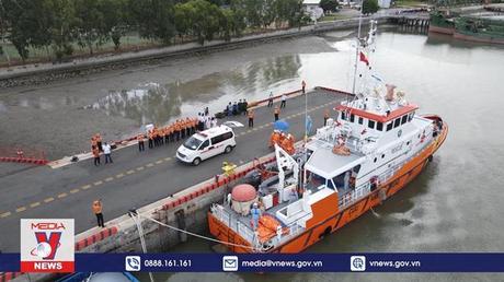 Bàn giao thi thể 13 thuyền viên tàu Wu Zhou 8