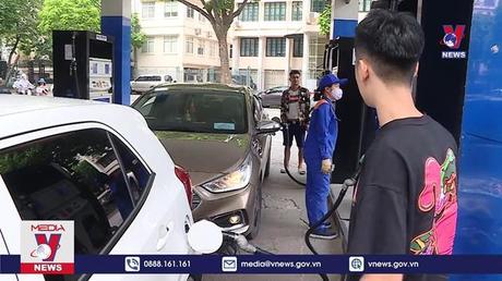 Xăng, dầu giảm thêm hơn 1.000 đồng/lít