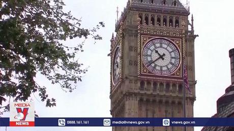 Chính phủ Anh hủy kế hoạch cắt giảm mức thuế suất 45%