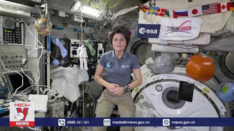 Búp bê Barbie truyền cảm hứng từ Trạm vũ trụ