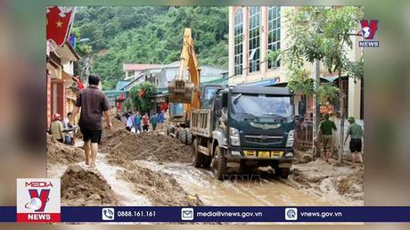 Lực lượng cứu hộ tiếp cận được các bản bị cô lập do lũ