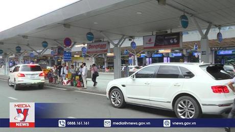 Kéo giảm ùn tắc giao thông khu vực sân bay Tân Sơn Nhất
