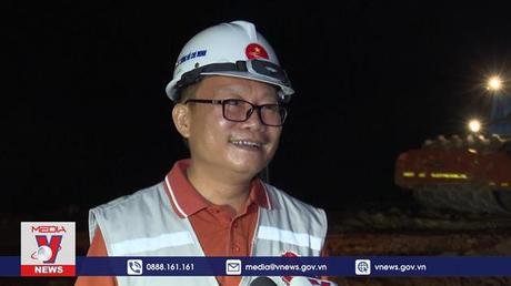 Nhộn nhịp trên công trường cao tốc Cam Lộ - La Sơn