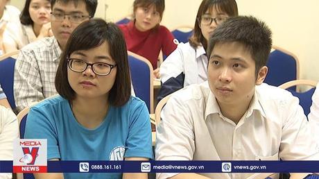 Đào tạo giáo viên chương trình mới còn chậm